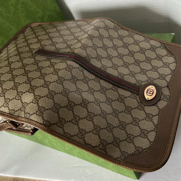 Authentic Gucci Crossbody/Shoulder Bag GG Sherry Line. - Picture 17 of 17